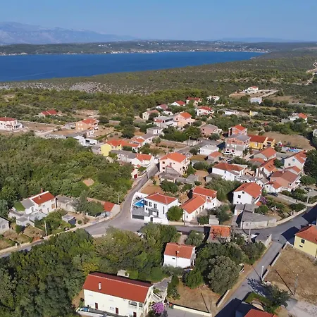 Gea With Private Pool Vrsi