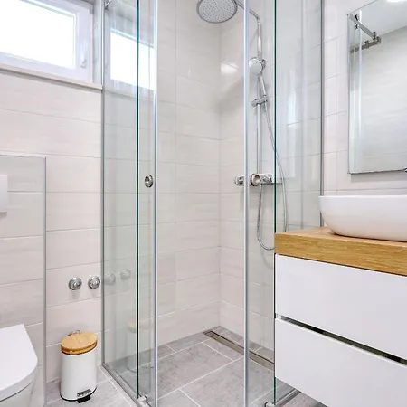 Gea With Private Pool Врси