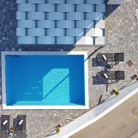 Gea With Private Pool