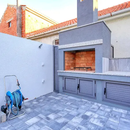 Gea With Private Pool Villa